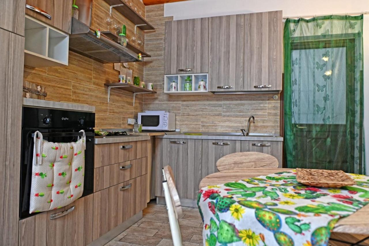Ficu Pala Holiday Home โนโต ภายนอก รูปภาพ