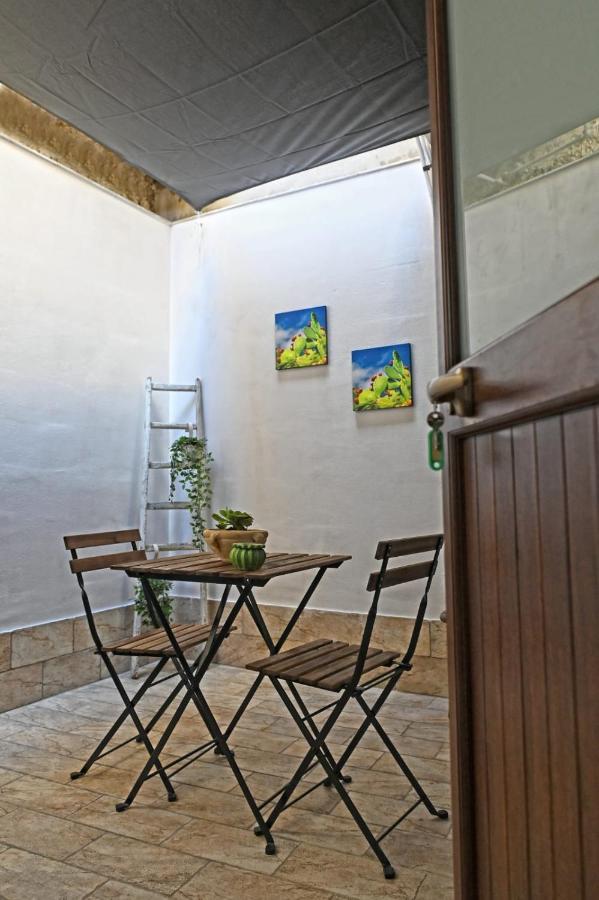Ficu Pala Holiday Home โนโต ภายนอก รูปภาพ