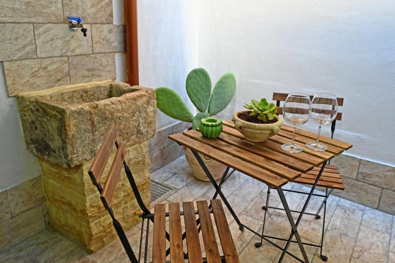Ficu Pala Holiday Home โนโต ภายนอก รูปภาพ